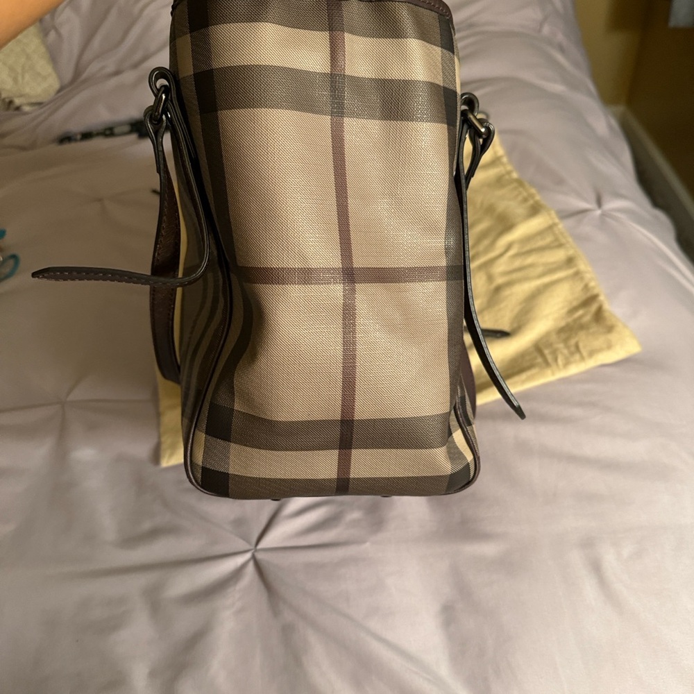 AUTHENTIC: Burberry Nova Check Tote- Used Like New - Picture 11 of 13